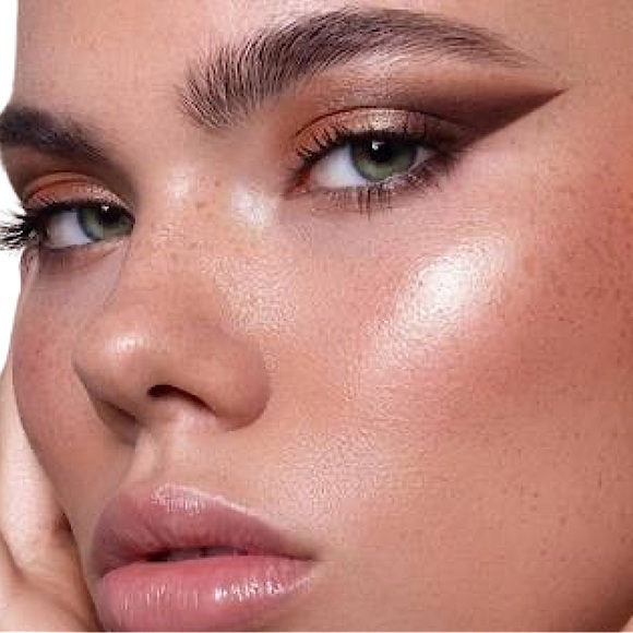 Ofra Pro Palette. On The Glow bronzing & highlighting palette, so shimmery *NEW* - Picture 5 of 14